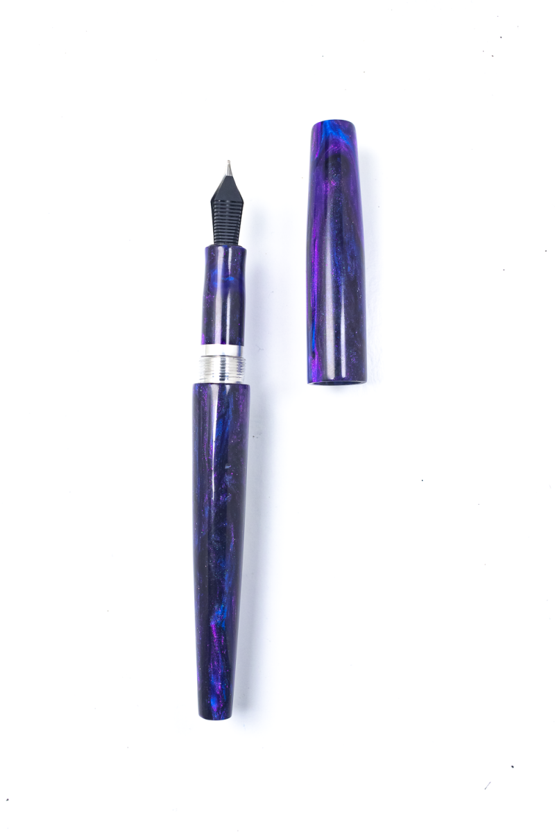 The Bebe Fountain Pen in Interstellar Dark - Image 2