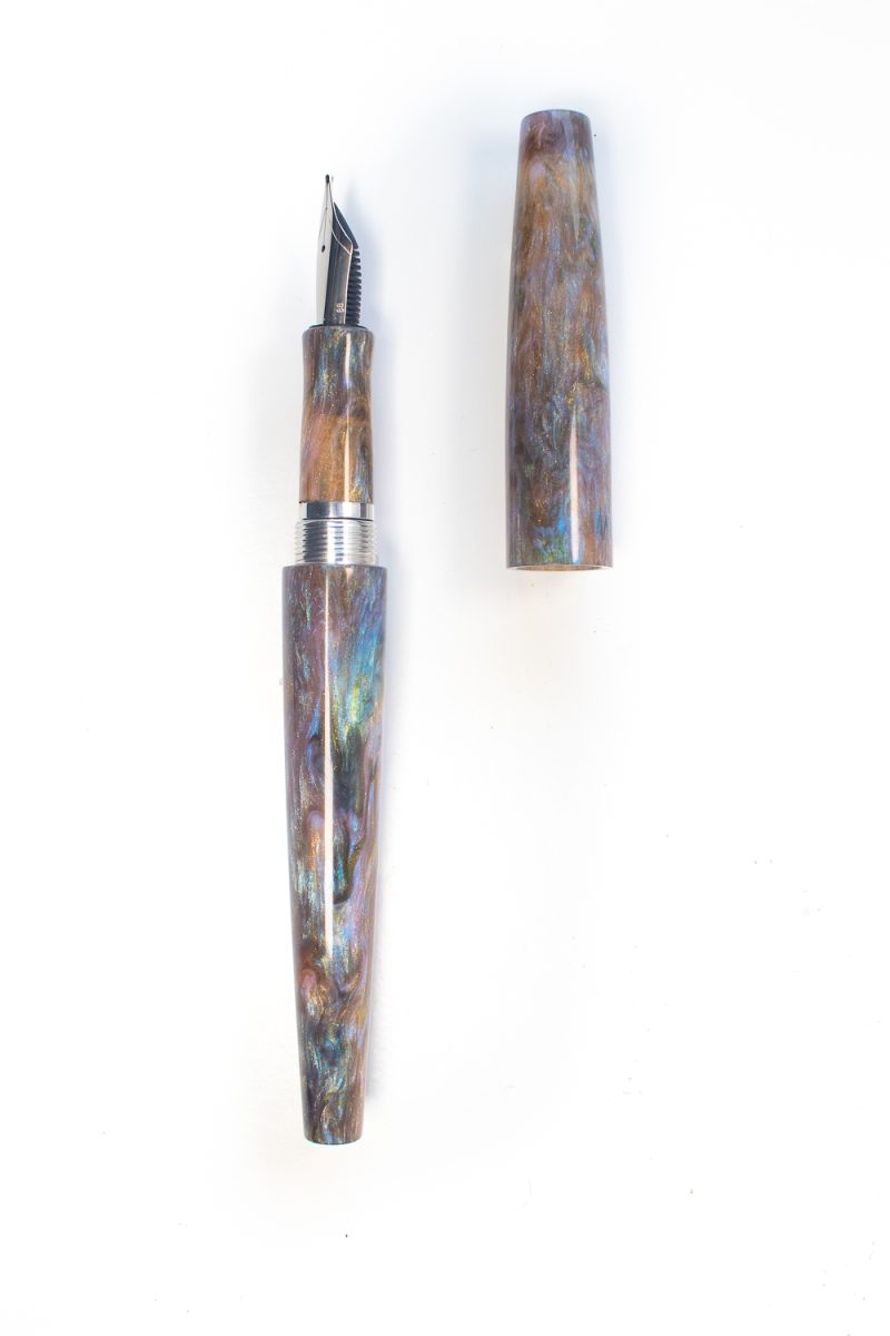 The Bebe Fountain Pen in Muted Impressionist's Spring - Image 4