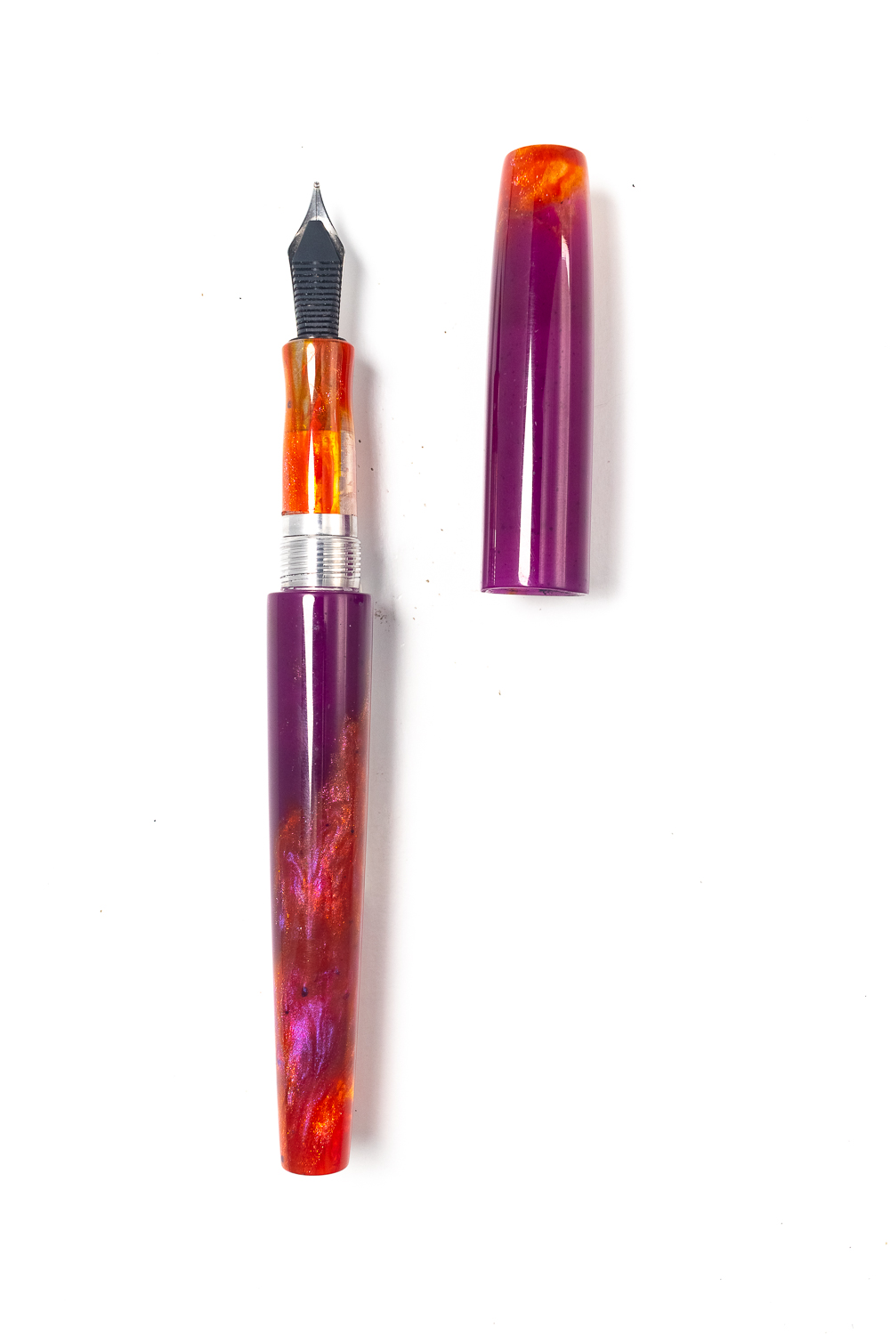 The Bebe Fountain Pen in Fusion Sunrise - Image 3