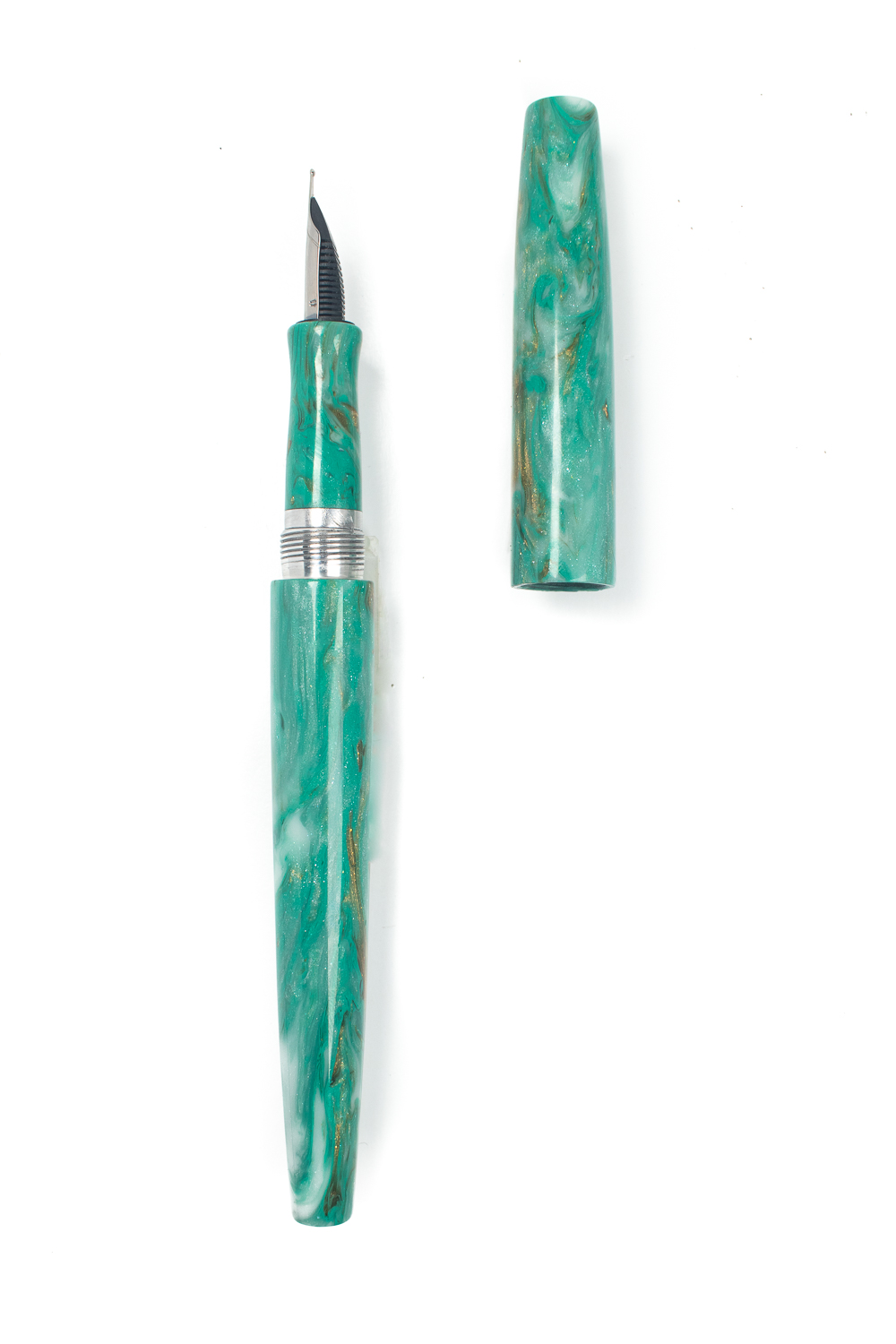 The Bebe Fountain Pen in Guinevere - Image 2